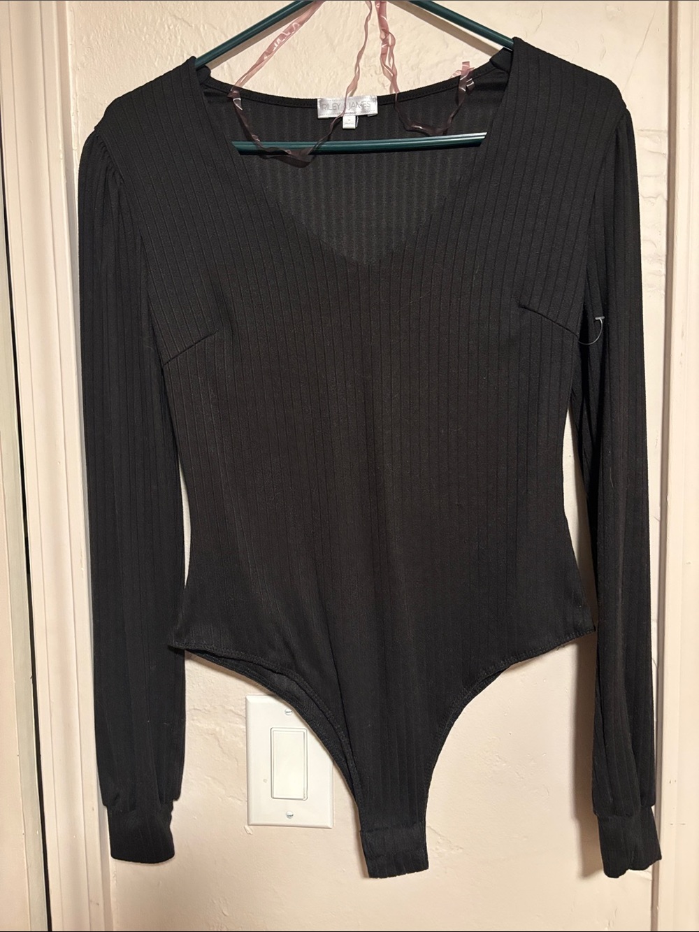 Women's Black Ribbed Long-Sleeve Bodysuit